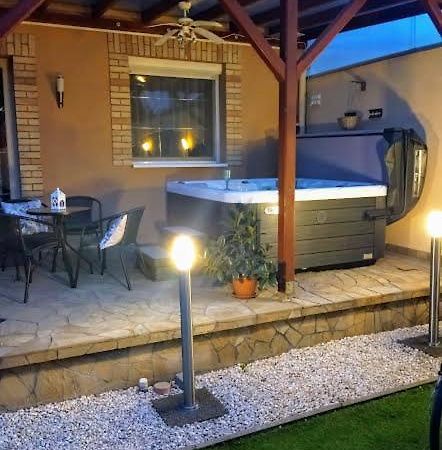 Elza Apartman Mako Luaran gambar