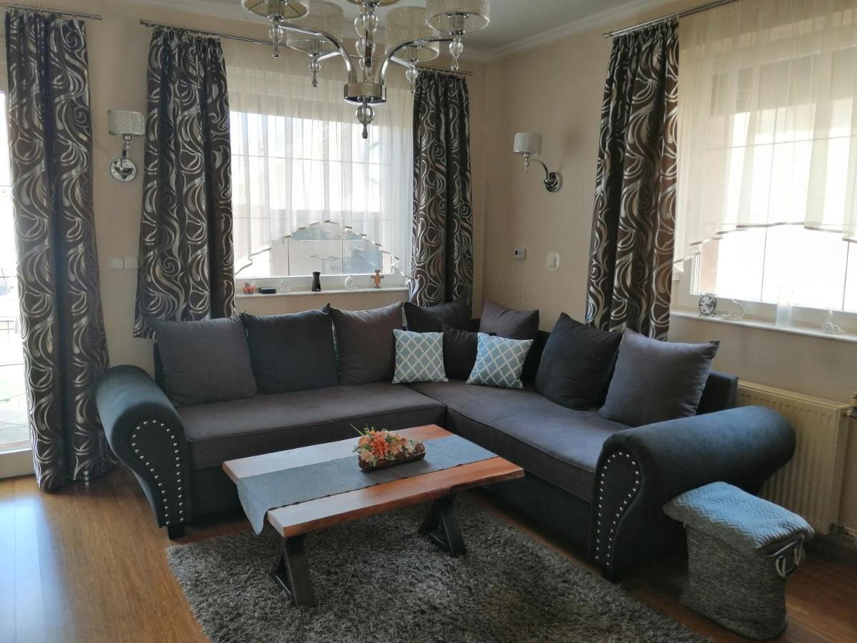 Elza Apartman Mako Luaran gambar